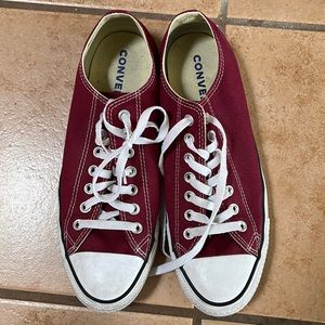 Maroon converse